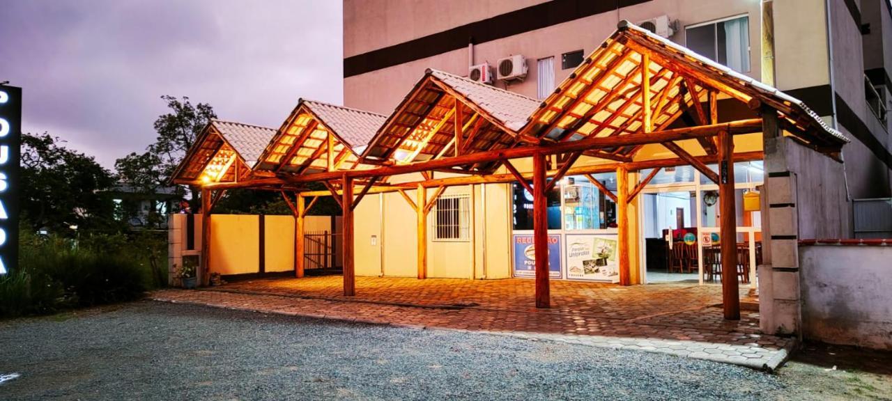 Do Parque Pousada Penha  Exterior photo